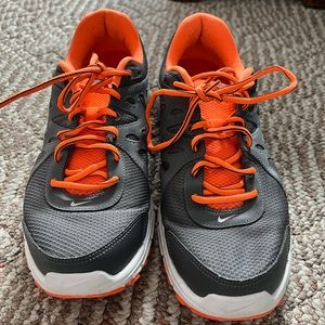 Men’s Nike Revolution 2 sneakers